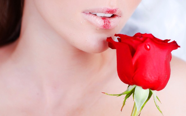 цветы фото, розы губы девушка